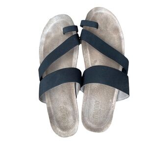 Munro Aries Sandal in Black and‎ Tan Size: 11 Made in USA